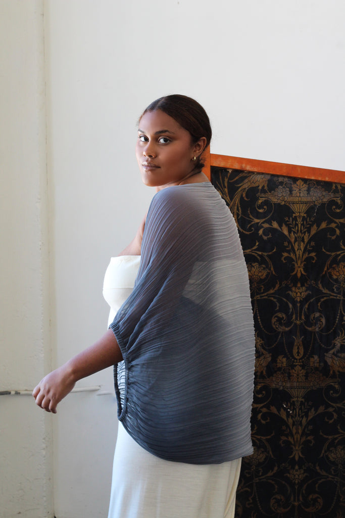 Y2K micropleated ombré silk shrug | VINTAGE